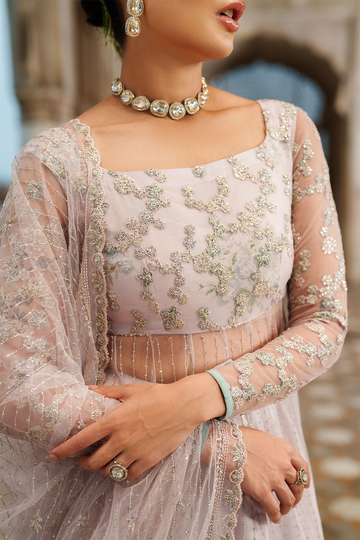 Iznik UE-552 Chinon Chiffon Vol-III 2025